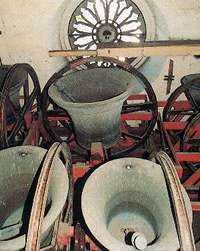 LISTEN TO THE CHIMING BELLS OF WESTMINSTER ABBEY